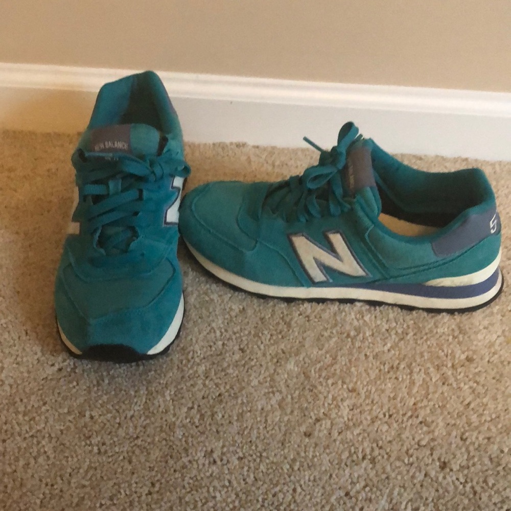 New balance women’s 574 in teal
